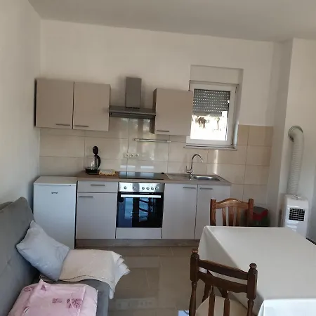 Impeccable 2-bed House In Privlaka Croatia * Privlaka (Zadar)